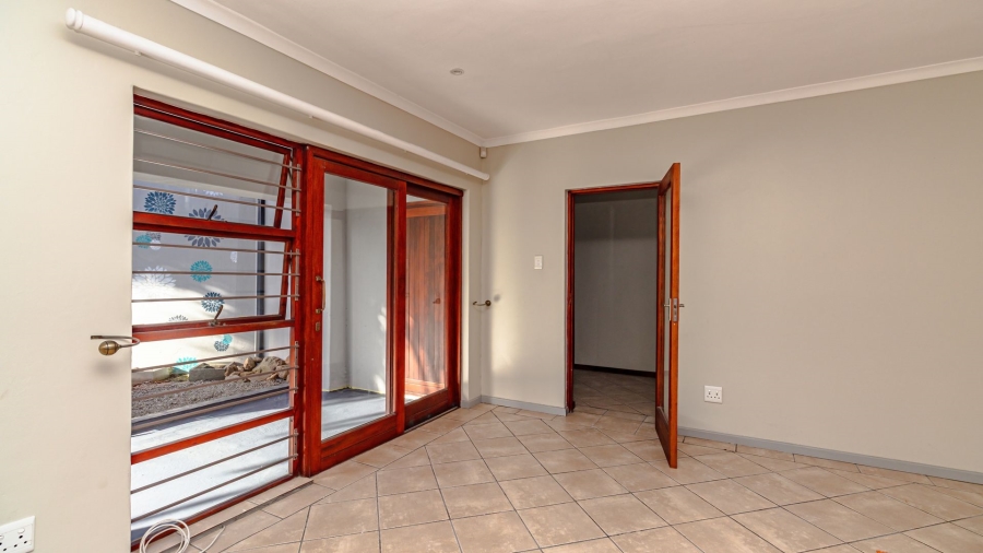 6 Bedroom Property for Sale in Costa Sarda Western Cape